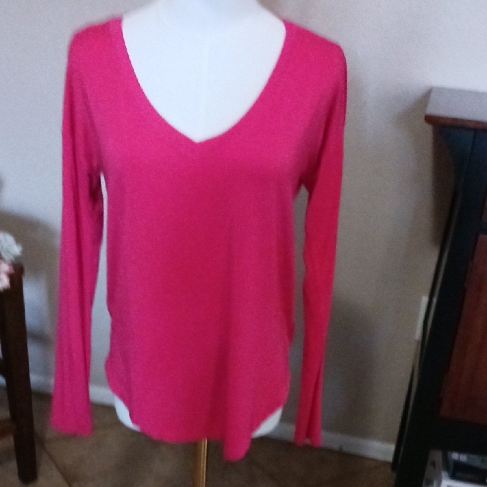 American Eagle Outfitters Fuchsia Long Sleeve Top